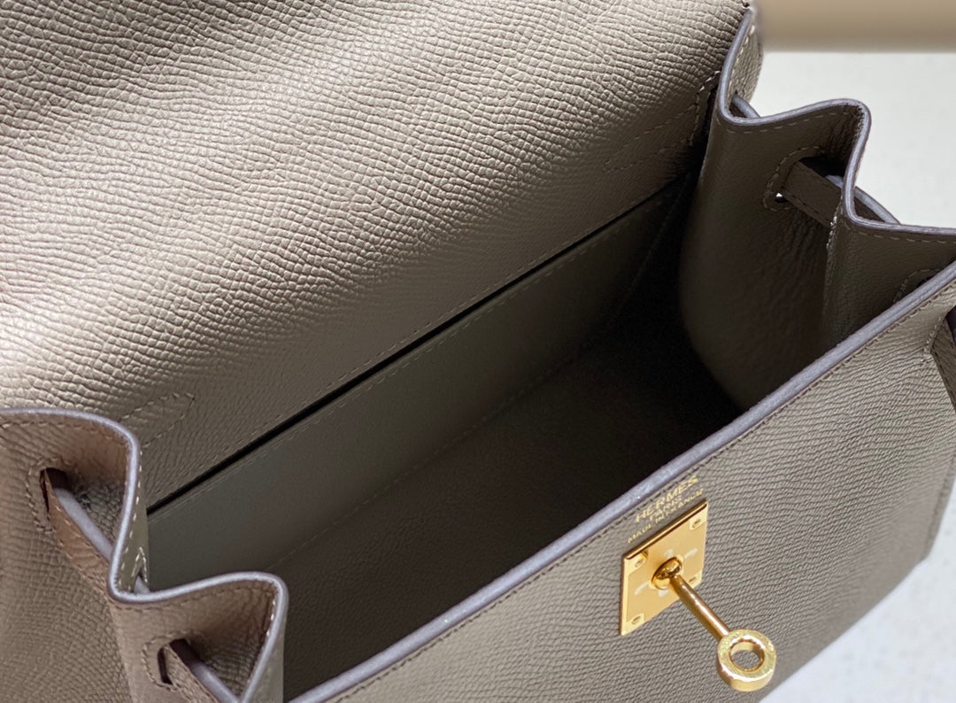 KELLY MINI 20 BAG IN LIGHT BROWN CALFSKIN WITH GOLD HARDWARE