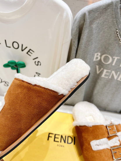 FENDI DAD SANDAL MULE IN BRONZE BROWN SUEDE WITH WHITE FLEECE