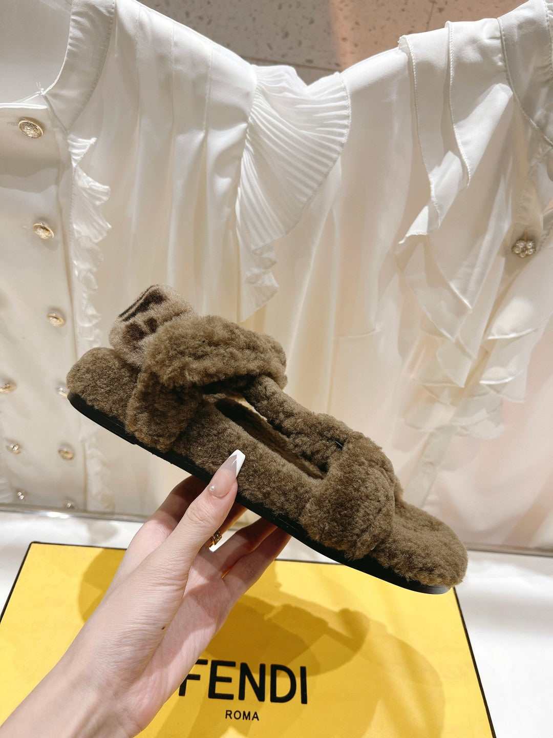 FENDI DAD SANDAL IN MOCHA BROWN FLEECE