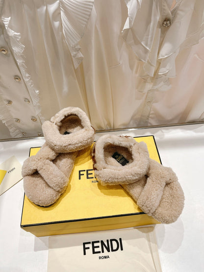 FENDI DAD SANDAL IN HAZELNUT BEIGE FLEECE
