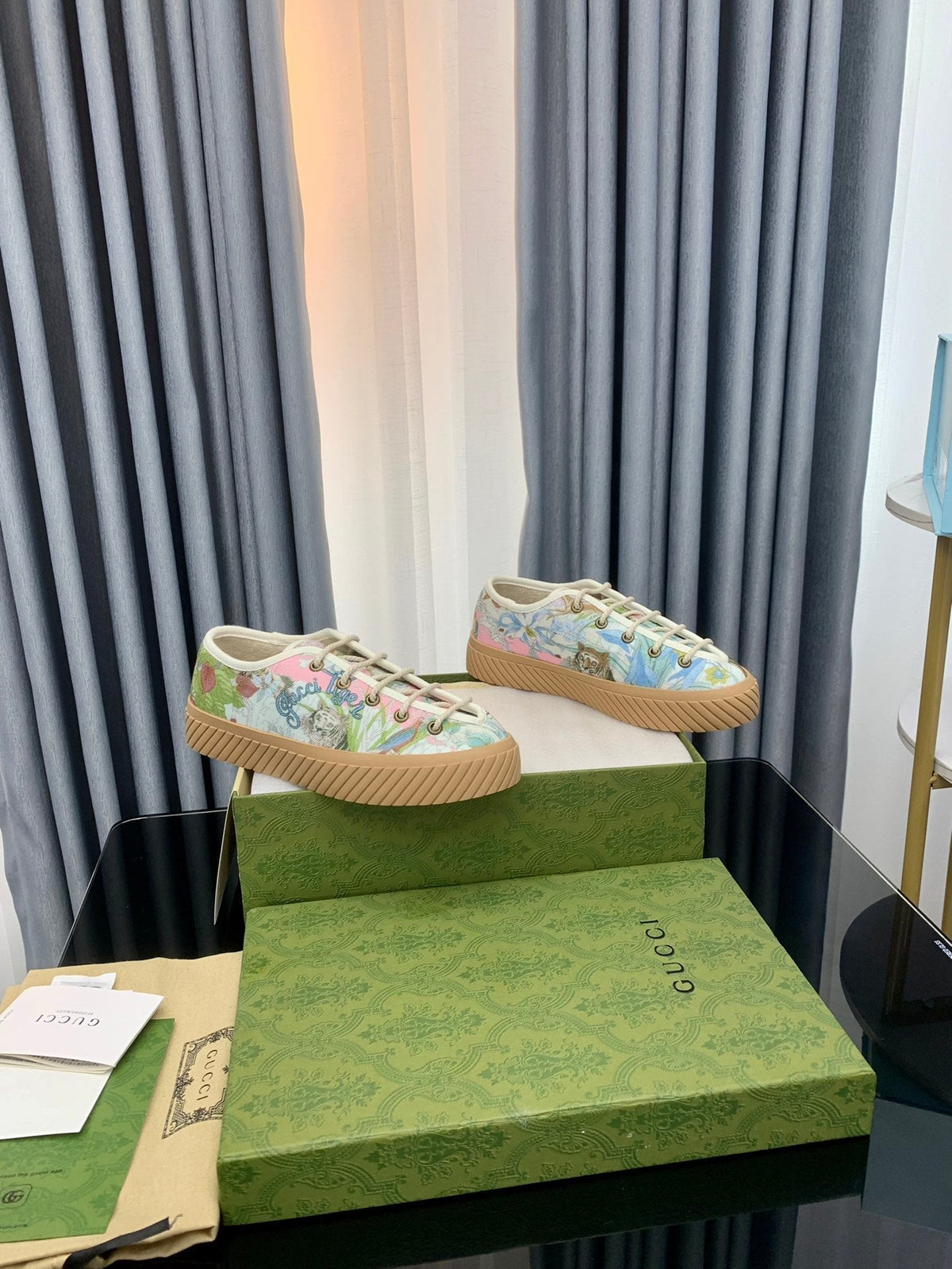 GG UNIQUE SNEAKER THICK-SOLE GRASS MOTIF CANVAS