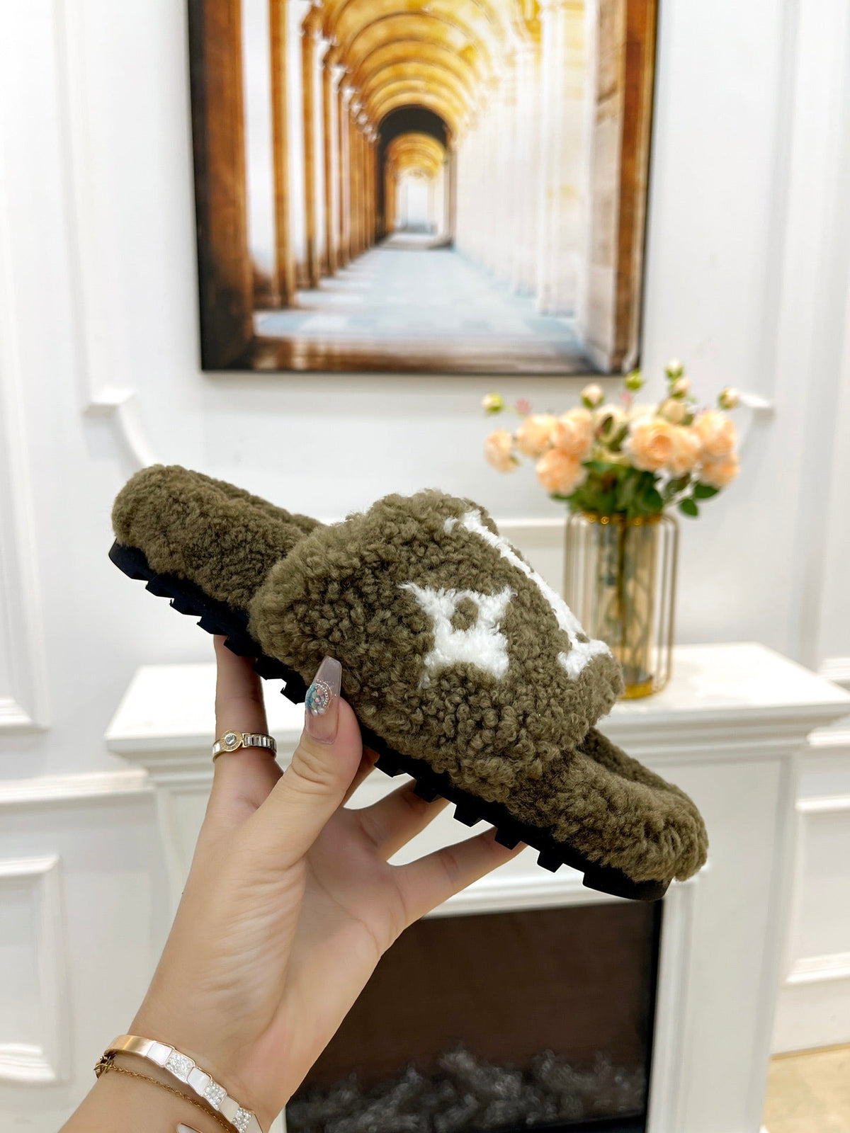 LV FLAT SLIPPER IN ARMY GREEN MIX WHITE SHEARLING