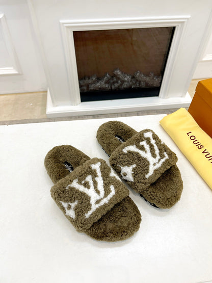 LV FLAT SLIPPER IN ARMY GREEN MIX WHITE SHEARLING