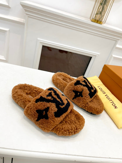 LV FLAT SLIPPER IN GINGERBREAD BROWN MIX BLACK SHEARLING