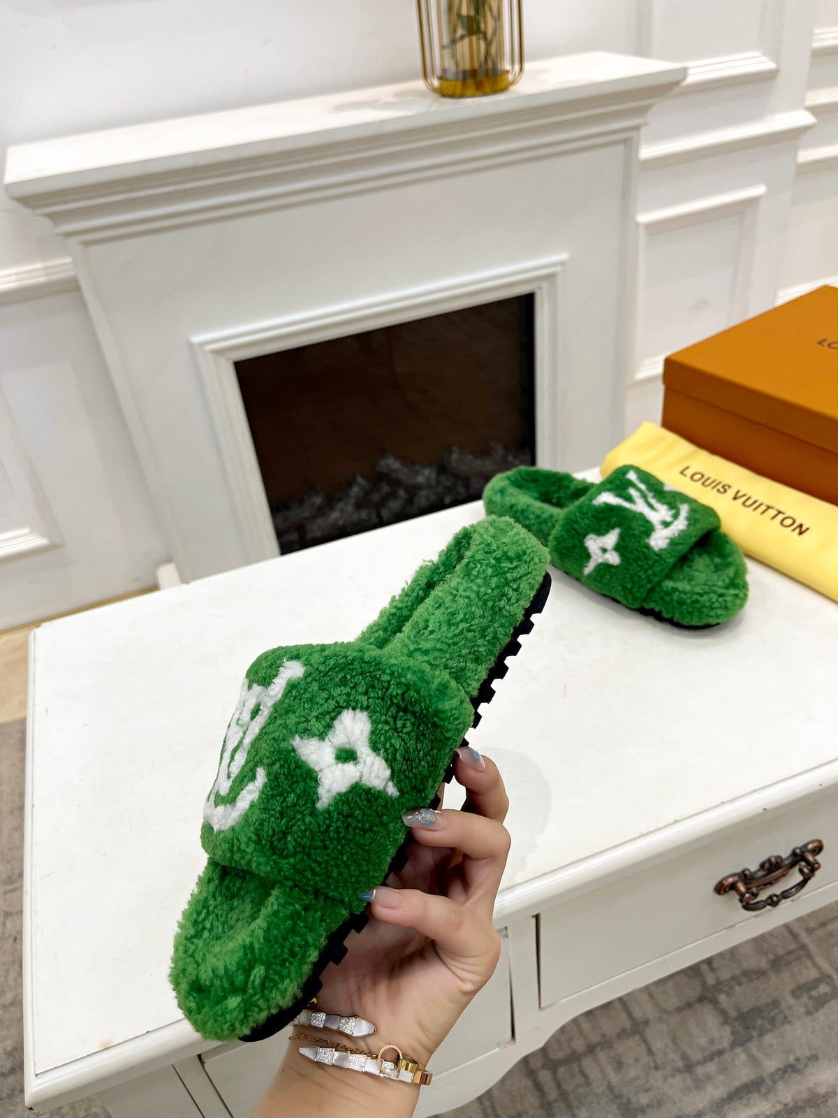 LV FLAT SLIPPER IN EMERALD GREEN MIX WHITE SHEARLING