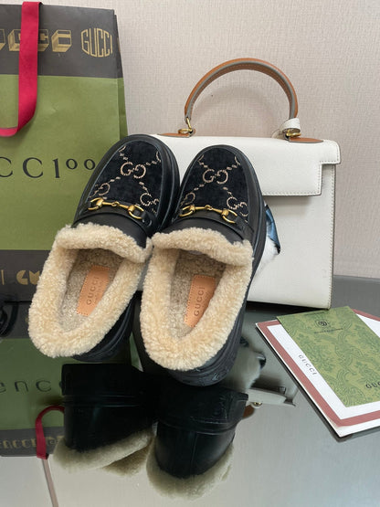 GG LOAFER IN BLACK JACQUARD AND CALFSKIN WITH BEIGE WOOL LINING