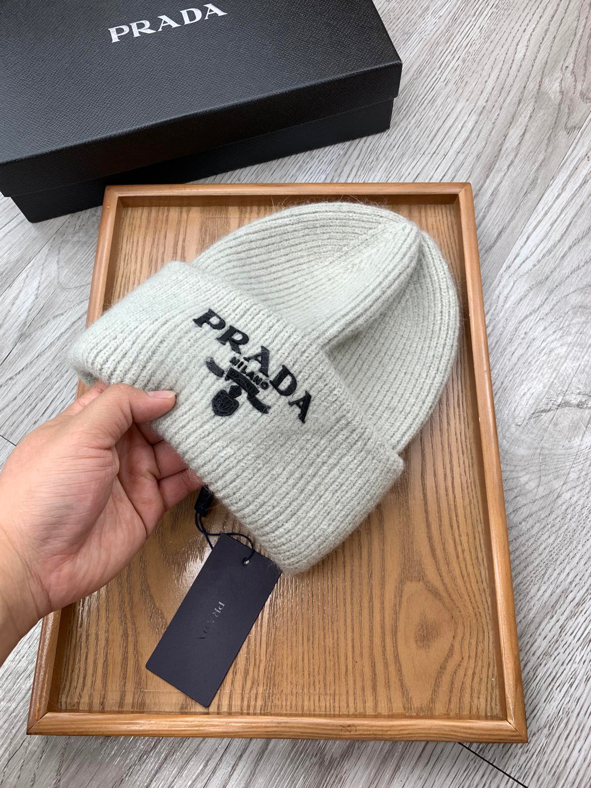 BEANIE HAT IN PALE GRAY WOOL 108746