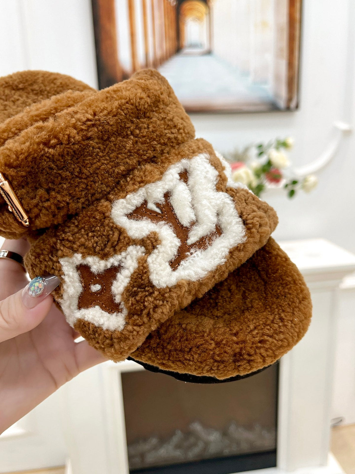 DAD SANDAL MULE IN CARAMEL BROWN MIX WHITE FLEECE