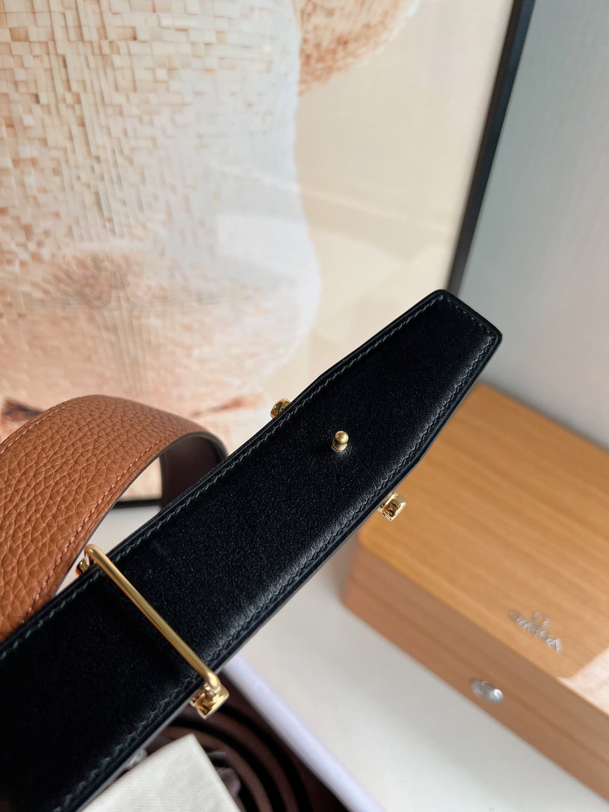 HM JUMBO BELT BUCKLE & REVERSIBLE CIDER ORANGE AND BLACK LEATHER STRAP 38 MM GOLD HARDWARE