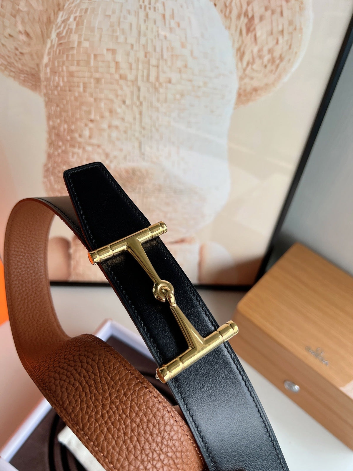 HM JUMBO BELT BUCKLE & REVERSIBLE CIDER ORANGE AND BLACK LEATHER STRAP 38 MM GOLD HARDWARE