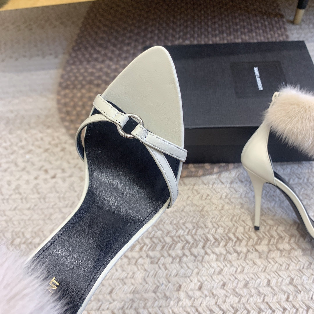 HIGH HEEL SANDAL IN WHITE POLISHED CALFSKIN AND MINK FUR