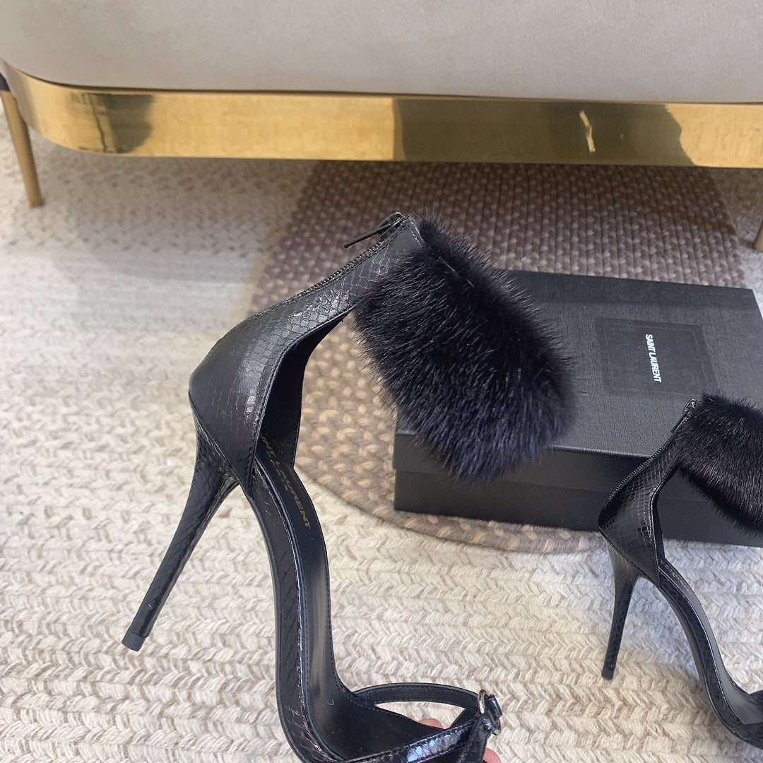 HIGH HEEL SANDAL IN BLACK POLISHED CALFSKIN AND MINK FUR