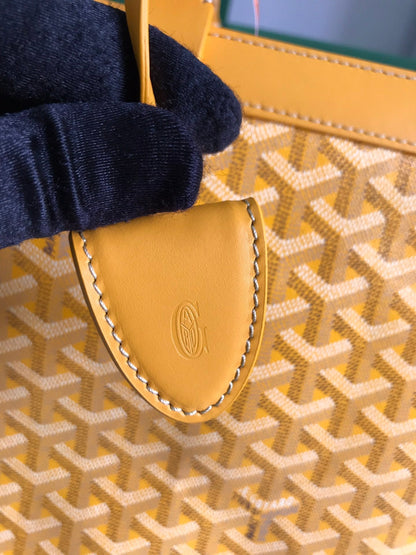 BELLECHASSE BIAUDE PM BAG 36 IN YELLOW GOYARDINE CANVAS AND CALFSKIN TRIM