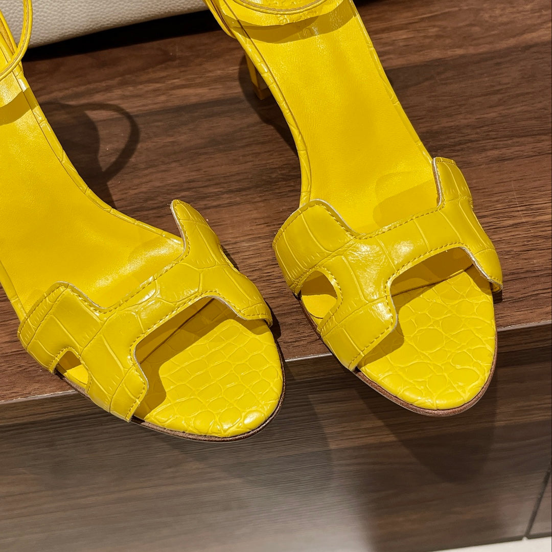 PREMIERE 105 SANDAL IN BRIGHT YELLOW CALFSKIN