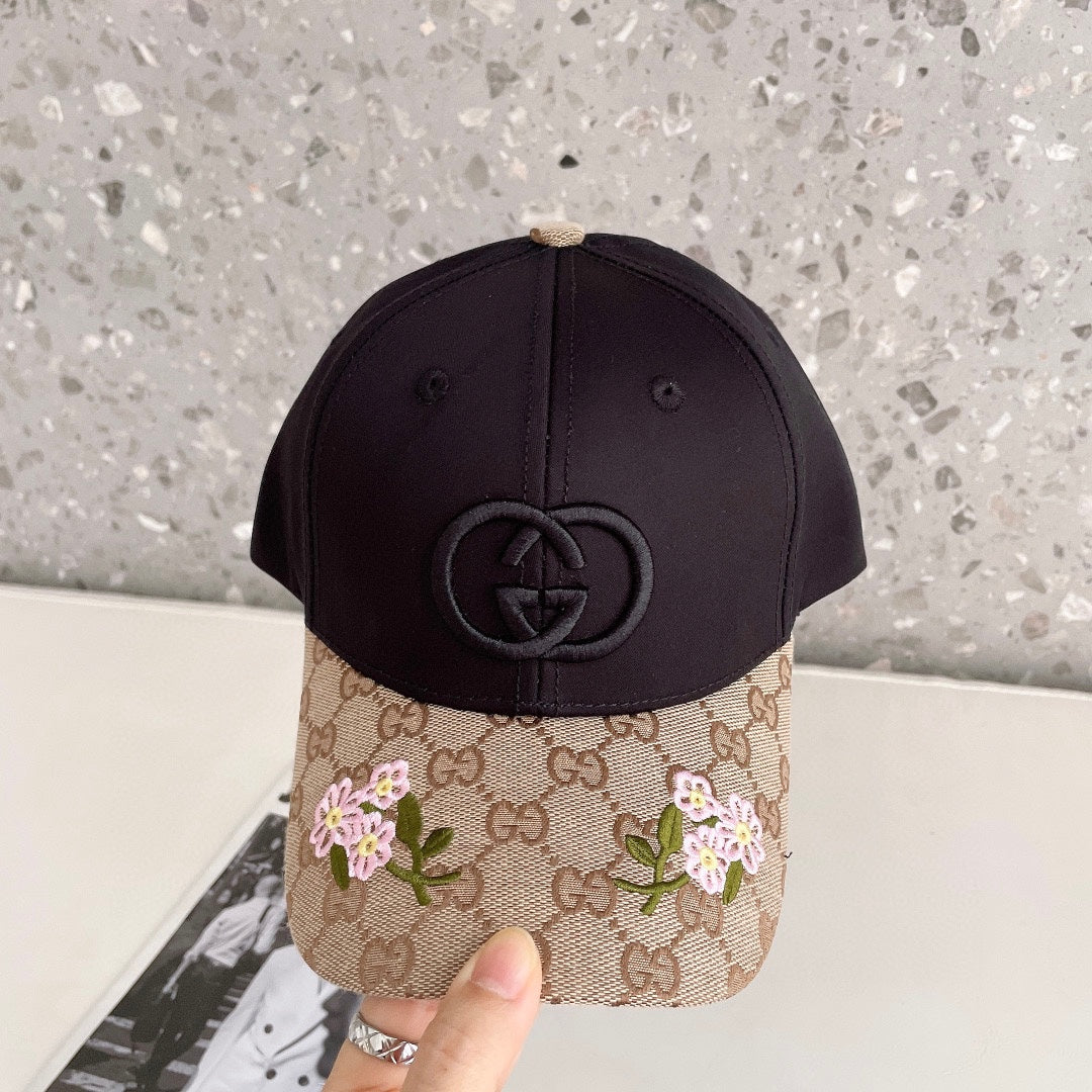 BAKER BOY CAP IN BLACK MIX CAMEL BROWN MONOGRAM JACQUARD FABRIC 136304