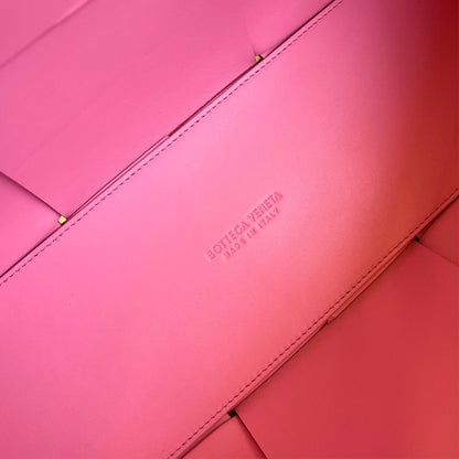 ARCO TOTE 36 IN SHOCKING PINK CALFSKIN