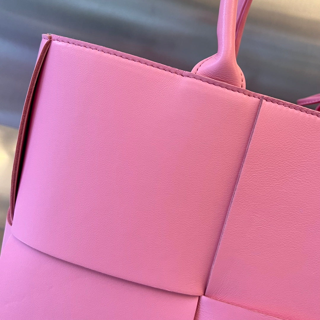 ARCO TOTE 36 IN SHOCKING PINK CALFSKIN