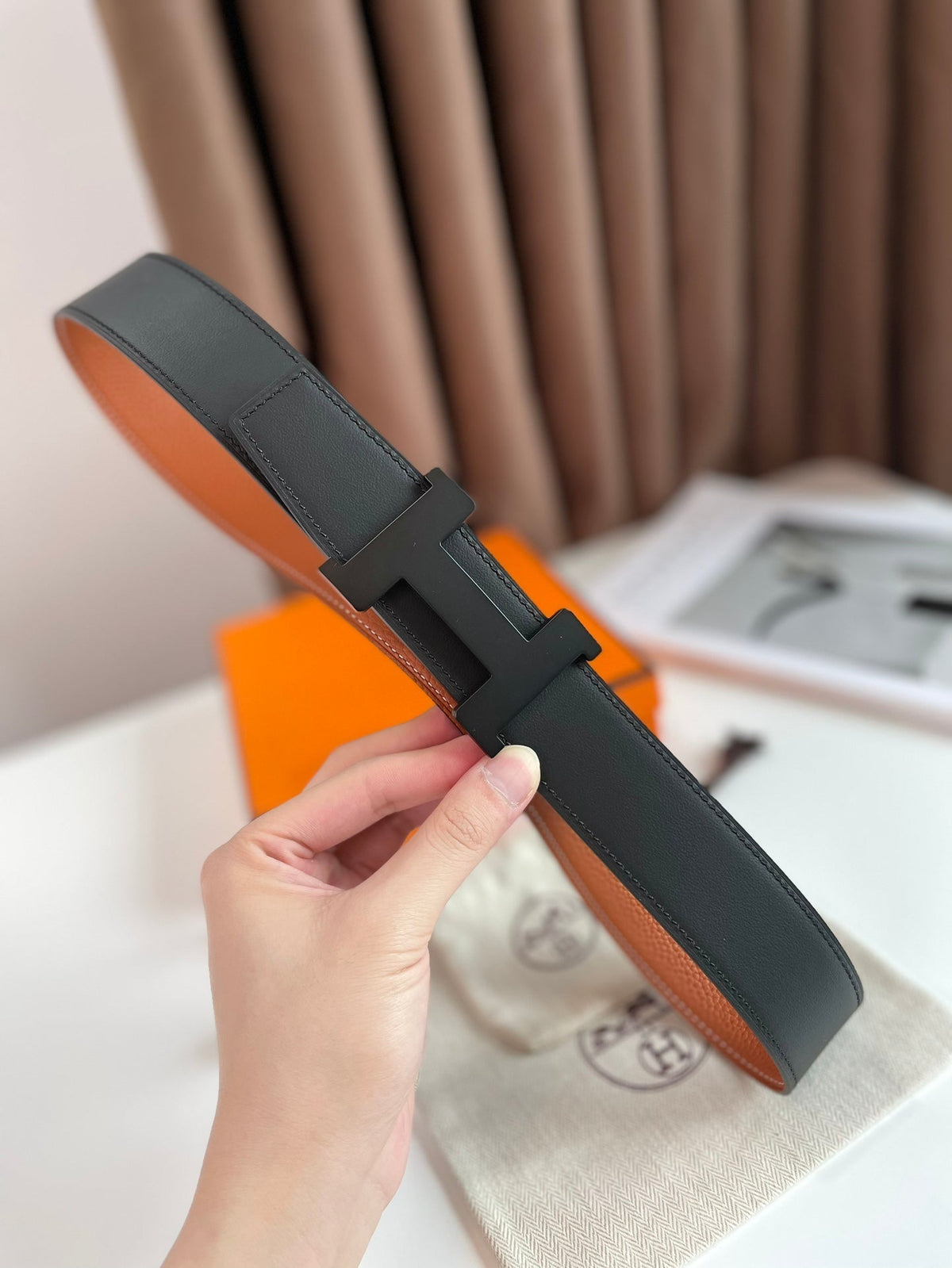 HM CONSTANCE BELT BUCKLE & REVERSIBLE GINGER ORANGE AND BLACK LEATHER STRAP 38MM