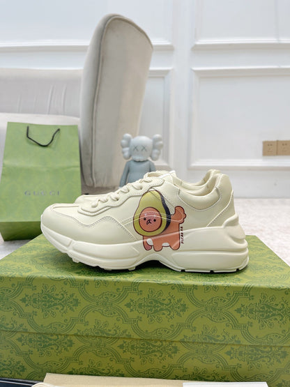 GG RHYTON TRAINER WHITE LAMBSKIN WITH AVOCADO MOTIF