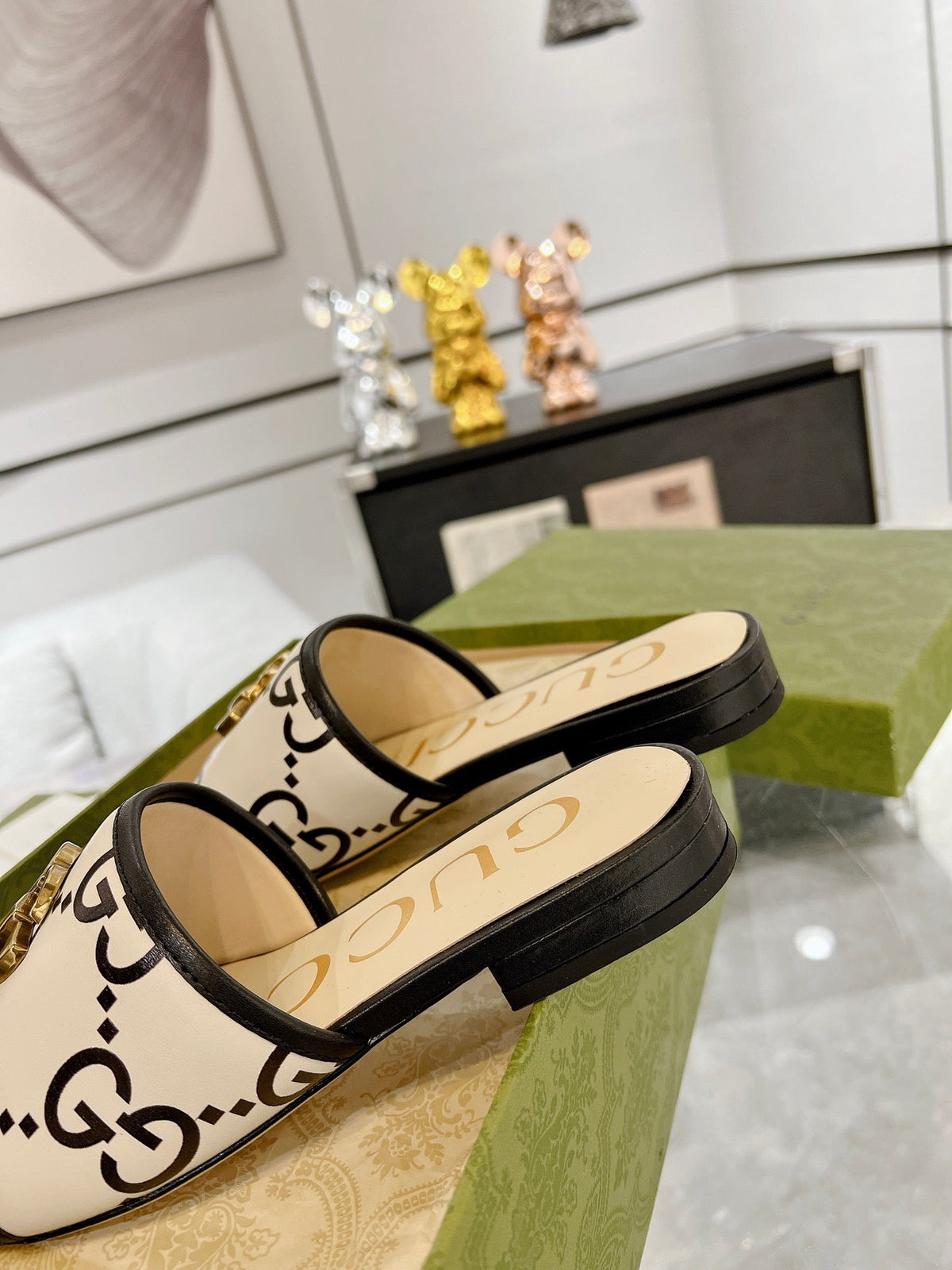 GG EXCLUSIVE SLIDE SANDAL BLACK AND CREAM CALFSKIN