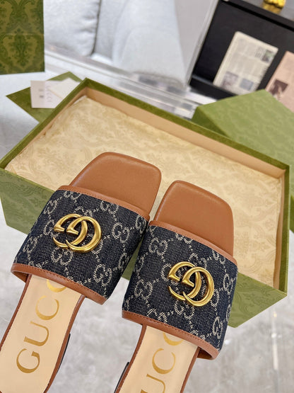 GG EXCLUSIVE SLIDE SANDAL CARAMEL AND BLACK FABRIC