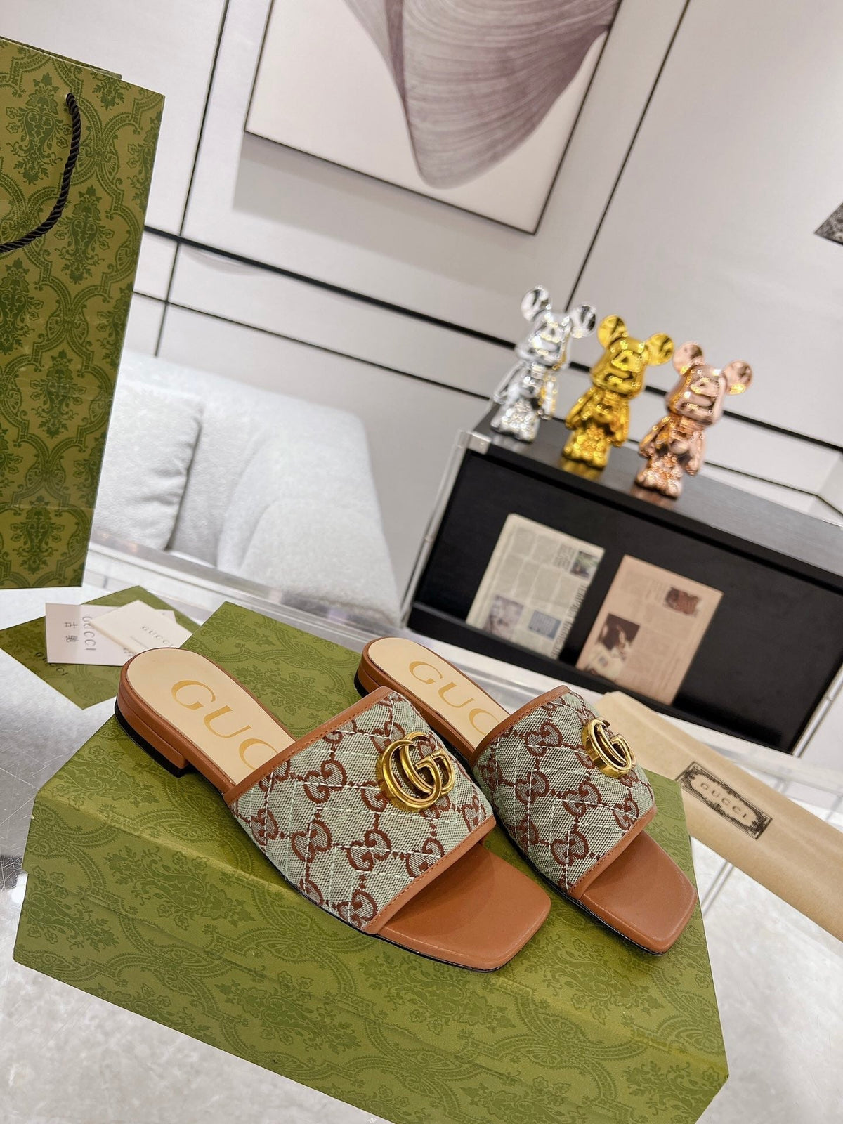 GG EXCLUSIVE SLIDE SANDAL CARAMEL AND GRAY FABRIC