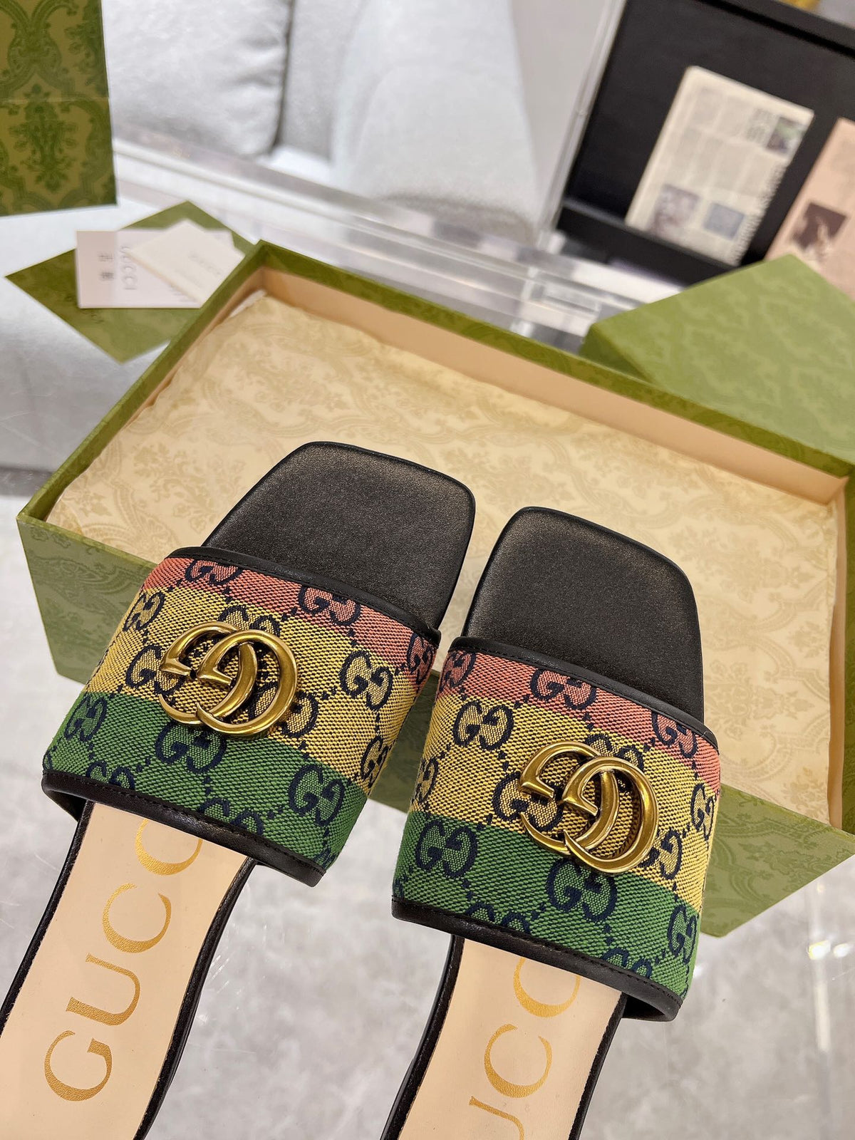 GG EXCLUSIVE SLIDE SANDAL BLACK AND CREAM FABRIC