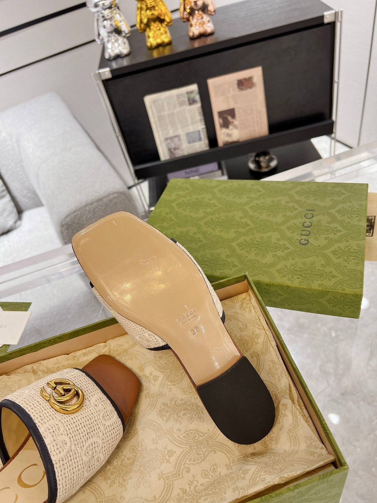 GG EXCLUSIVE SLIDE SANDAL CARAMEL AND CREAM SEDGE
