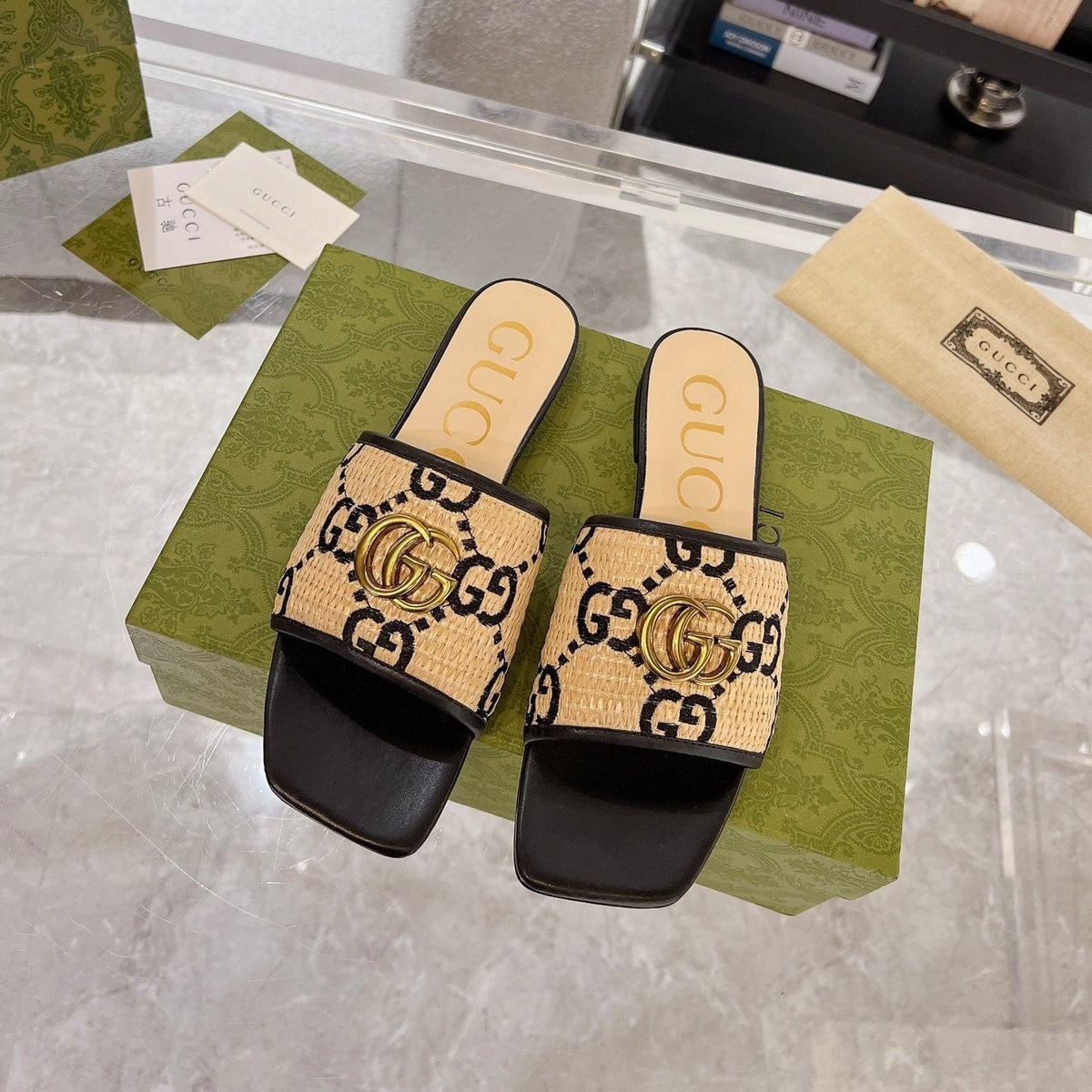 GG EXCLUSIVE SLIDE SANDAL BLACK AND CREAM SEDGE