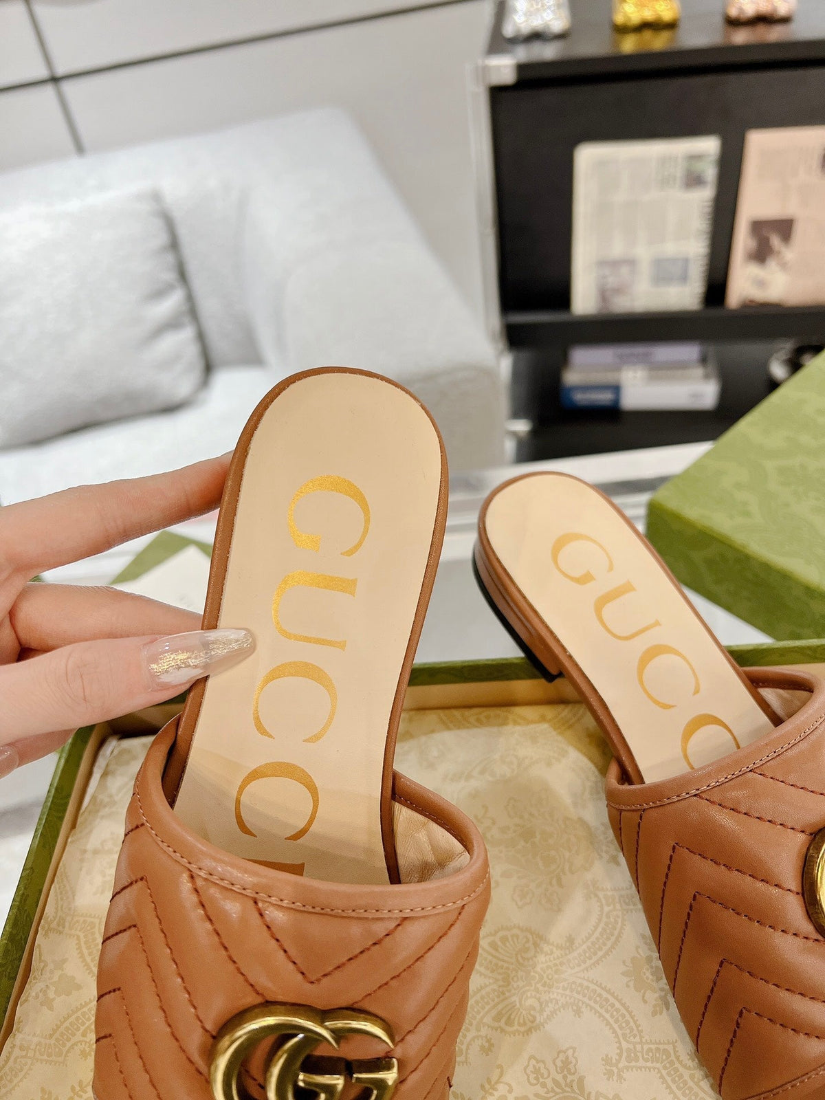 GG EXCLUSIVE SLIDE SANDAL CARAMEL CALFSKIN