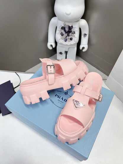 MONOLITH SLIPPER SANDALS IN LIGHT PINK RUBBER