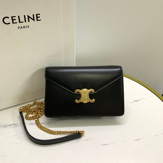 WALLET ON CHAIN MARGO 19 IN BLACK SMOOTH CALFSKIN GOLD HARDWARE