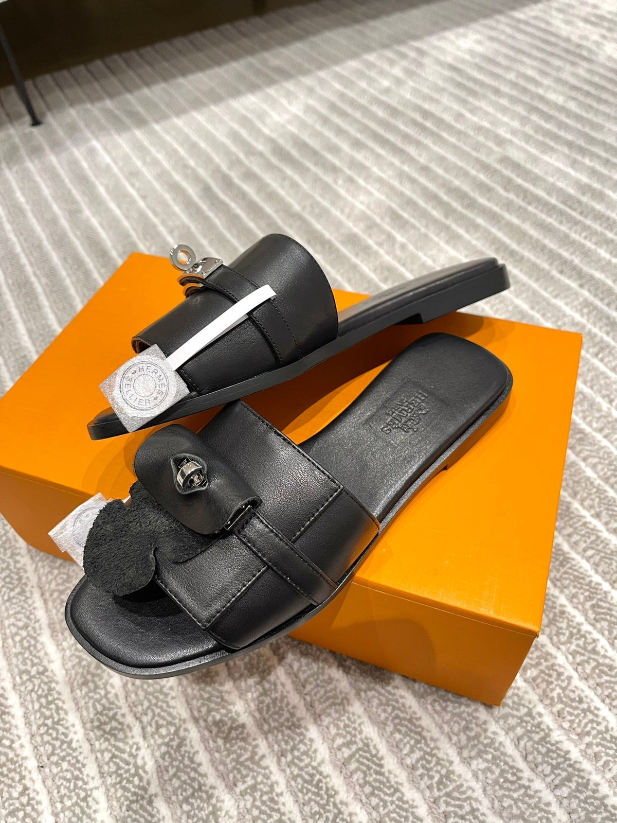 GABRIEL SANDAL BLACK CALFSKIN