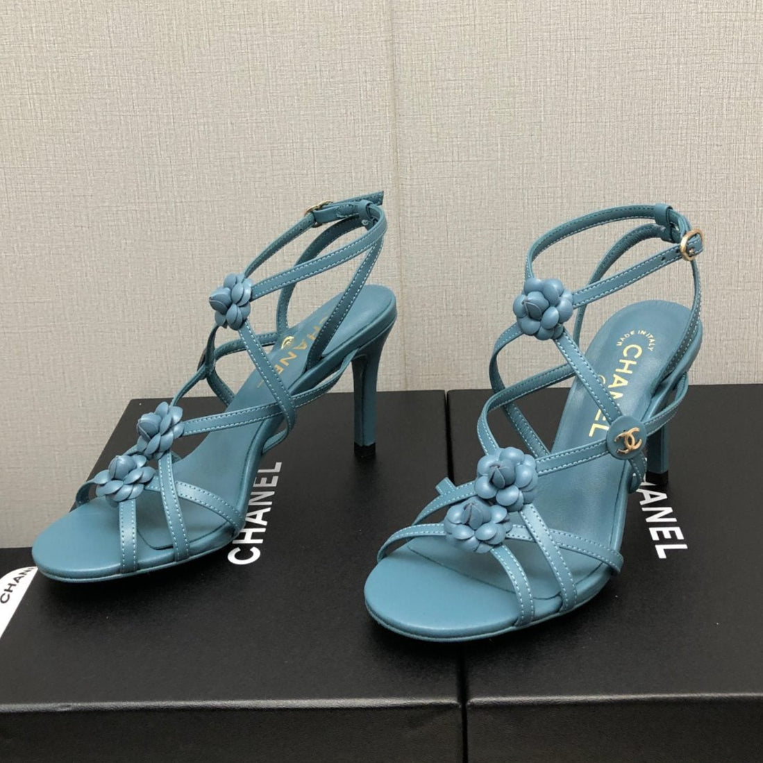 FLORAL HIGH HEEL SANDAL IN SAPPHIRE BLUE LAMBSKIN