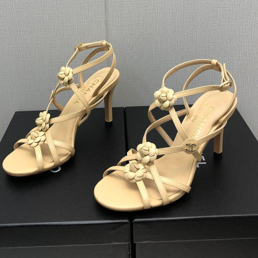 FLORAL HIGH HEEL SANDAL IN SAND YELLOW LAMBSKIN