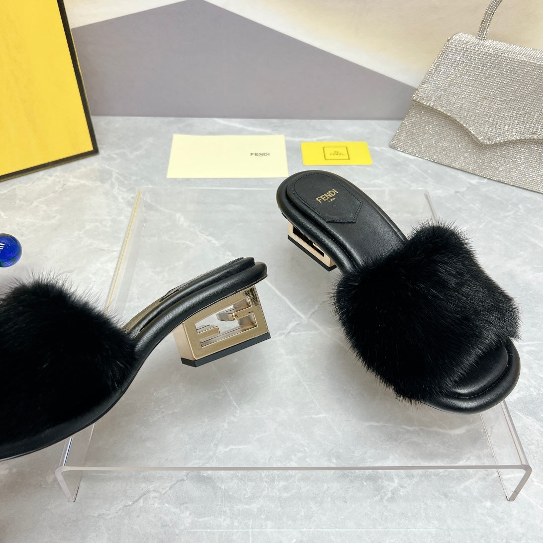 FENDI BAGUETTE MINK MEDIUM-HEELED 45MM IN BLACK FUR AND LAMBSKIN