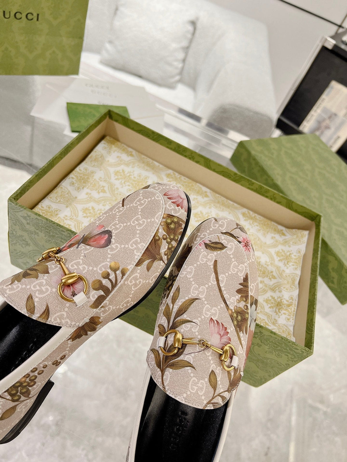 HORSEBIT LOAFER WITH FLOWER PRINT IN LINEN BEIGE MONOGRAM JACQUARD FABRIC