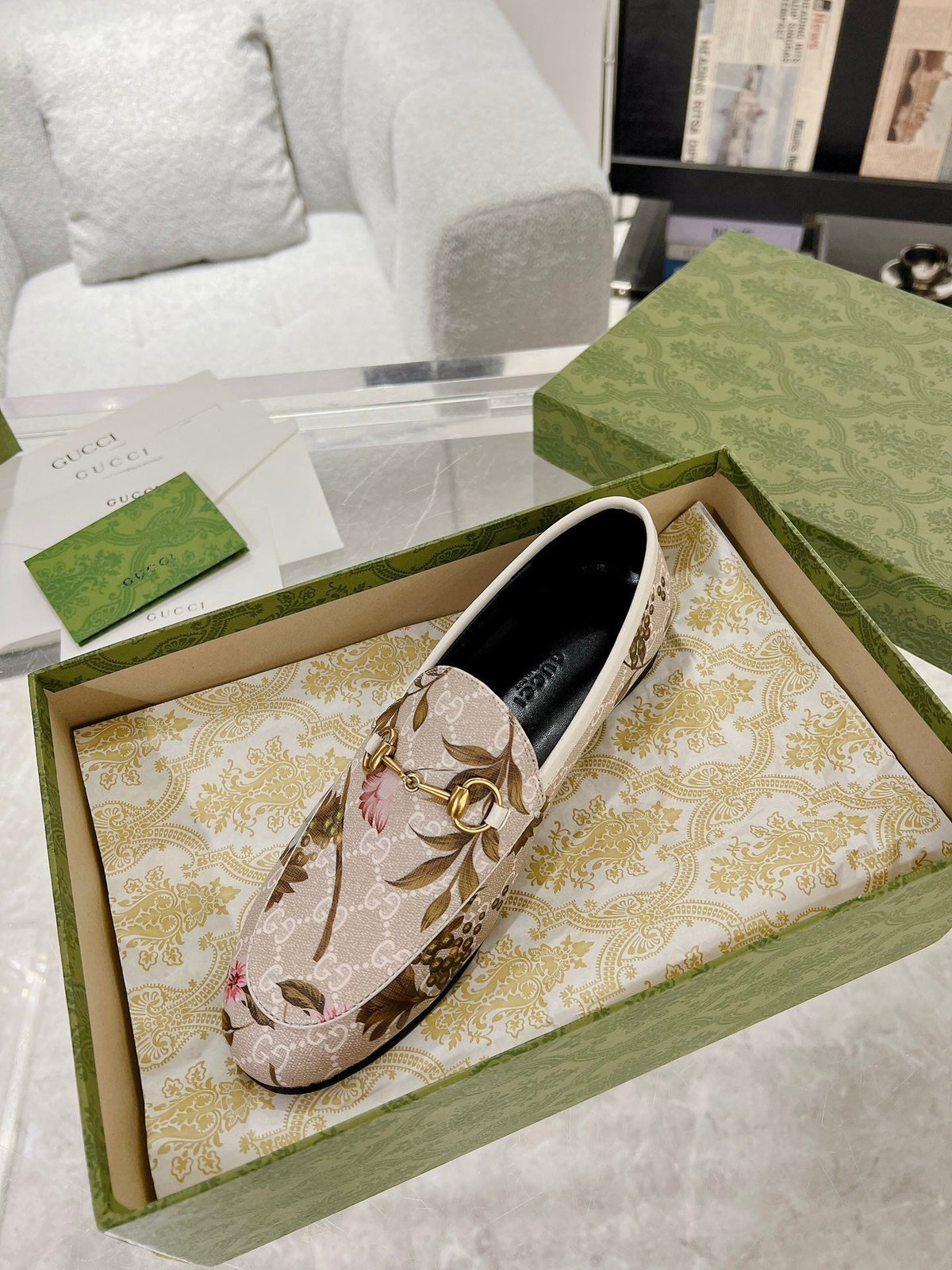 HORSEBIT LOAFER WITH FLOWER PRINT IN LINEN BEIGE MONOGRAM JACQUARD FABRIC