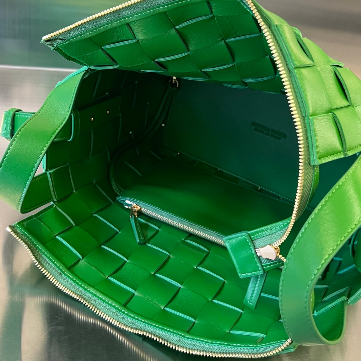 MEDIUM 28 CASSETTE NEON GREEN LAMBSKIN