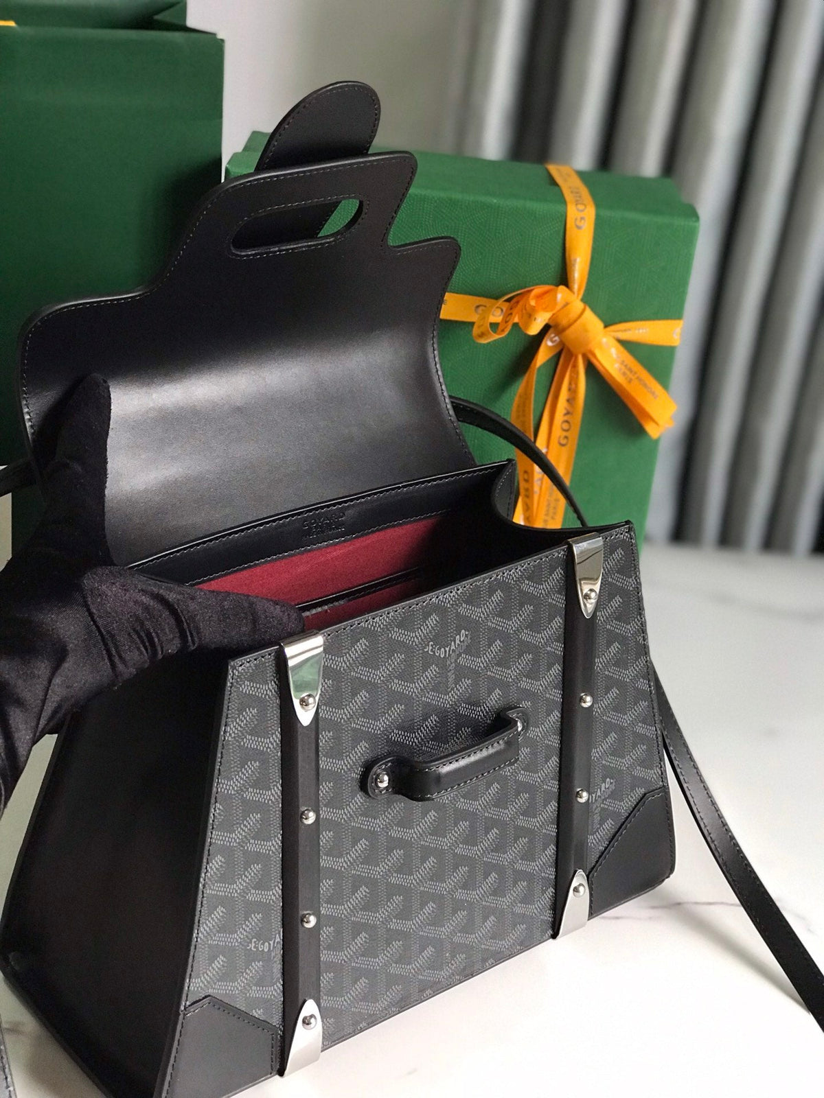 SAÏGON PM BAG 28 IN BLACK GOYARDINE CANVAS AND CALFSKIN