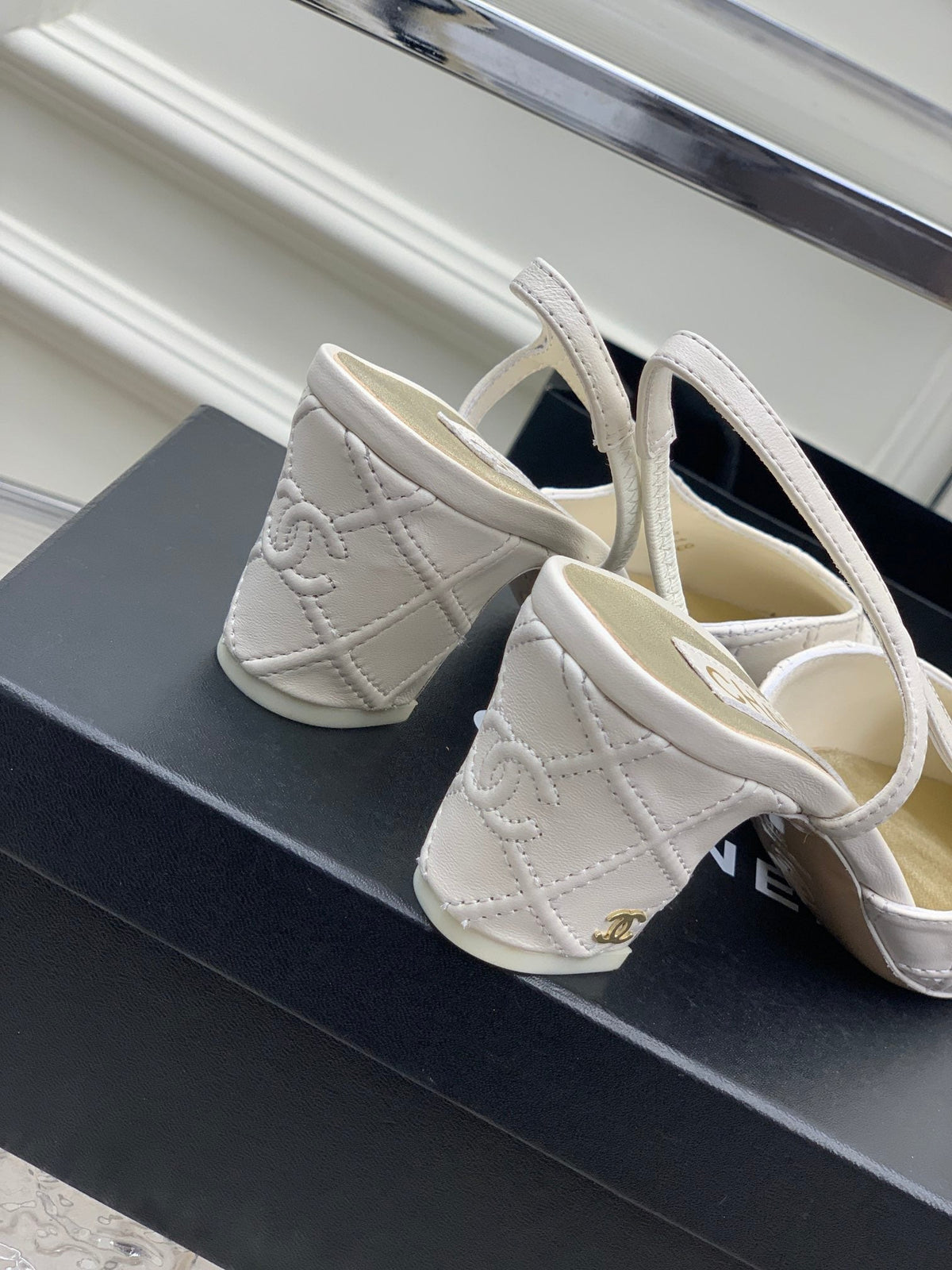 HIGH SLINGBACKS 65 WHITE MIX BLACK CALFSKIN