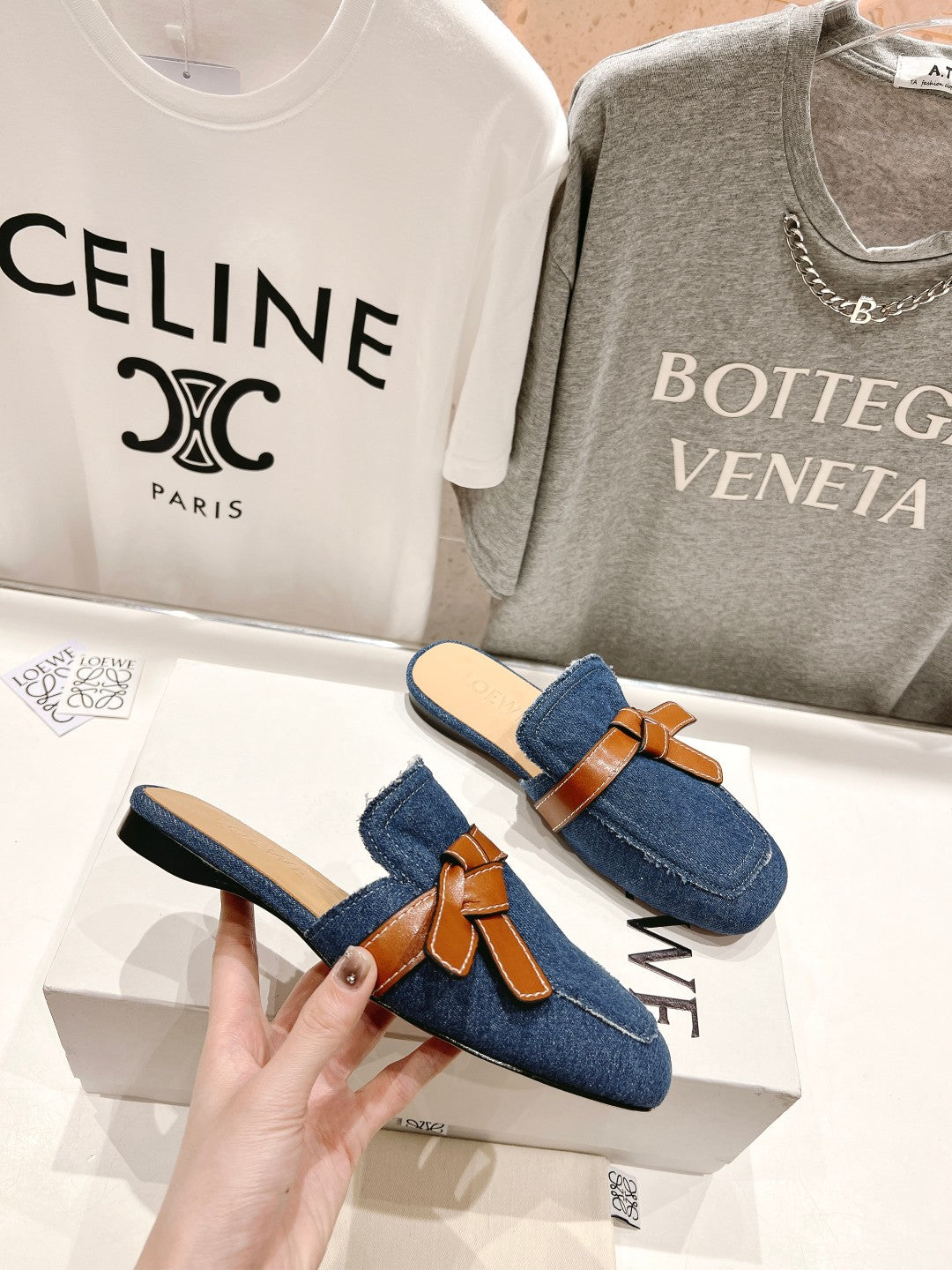 LW GATE BELTED MULE AEGEAN DENIM