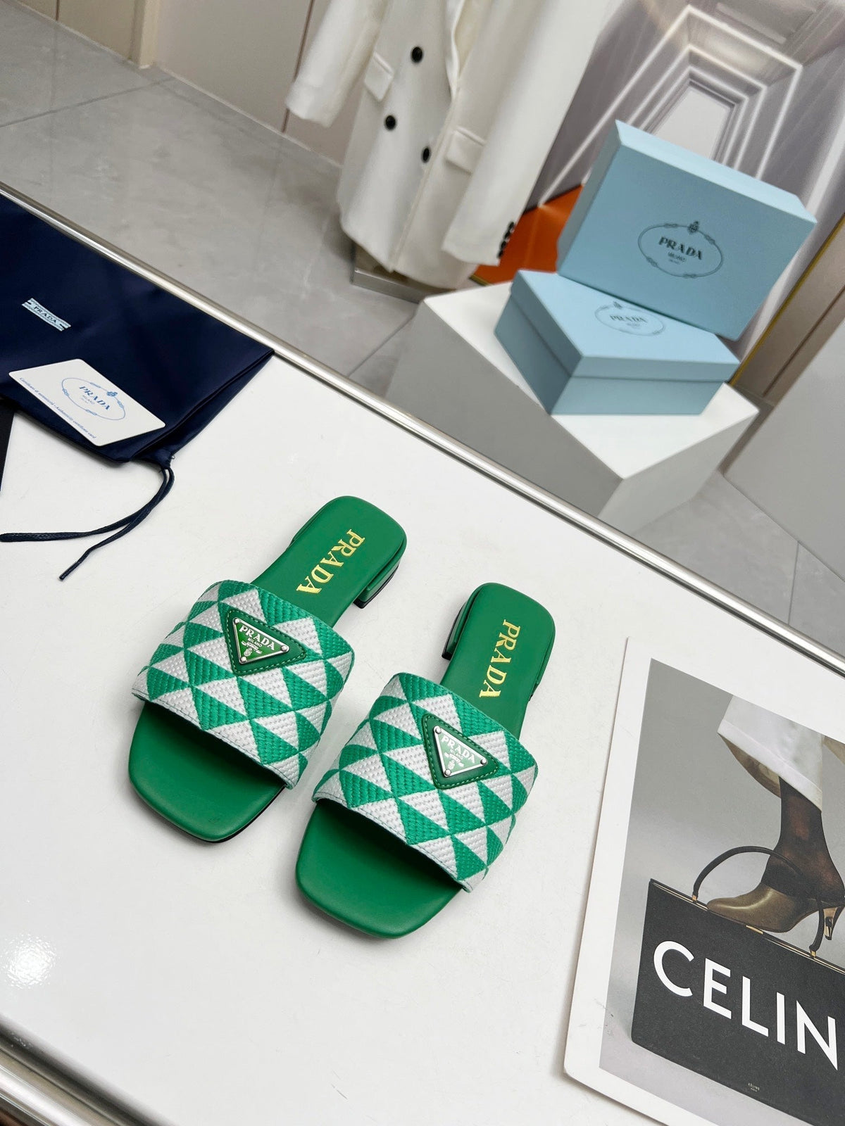 PRA EMBROIDERED SLIDES FLAT GREEN FABRIC