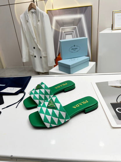 PRA EMBROIDERED SLIDES FLAT GREEN FABRIC