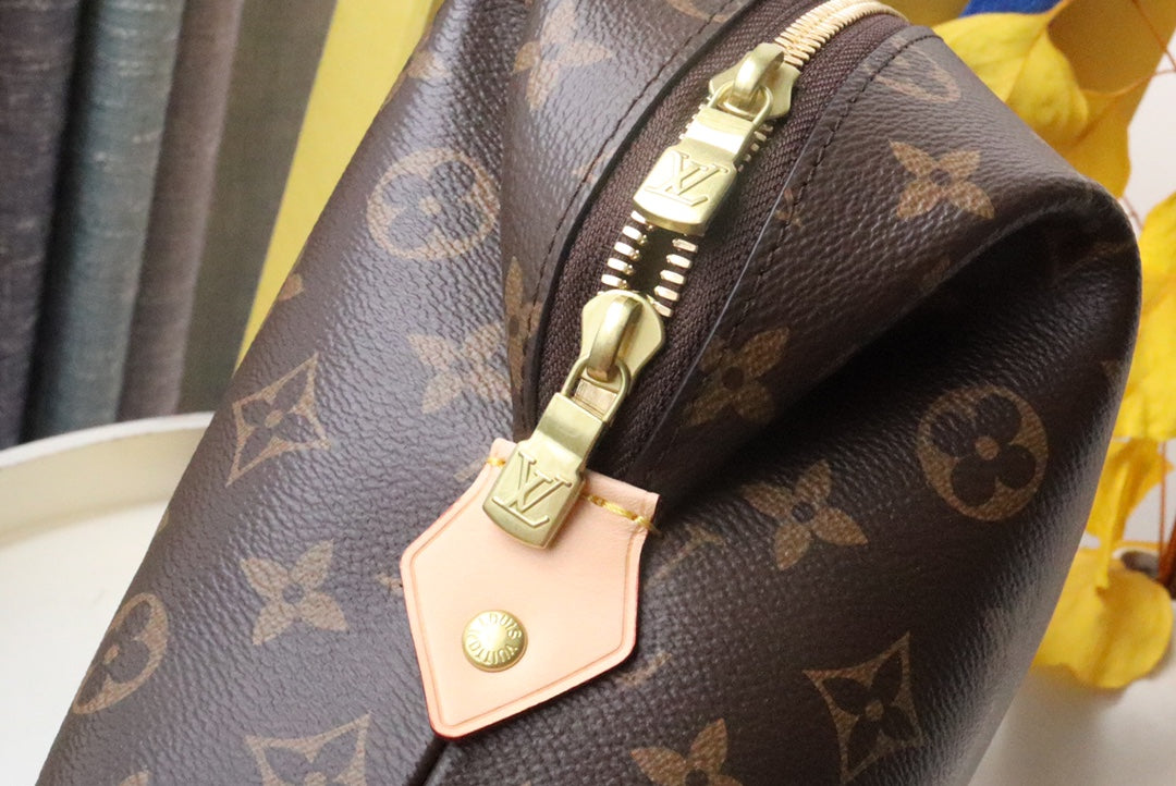 COSMETIC BAG 27 IN BROWN MONOGRAM COATED CANVAS