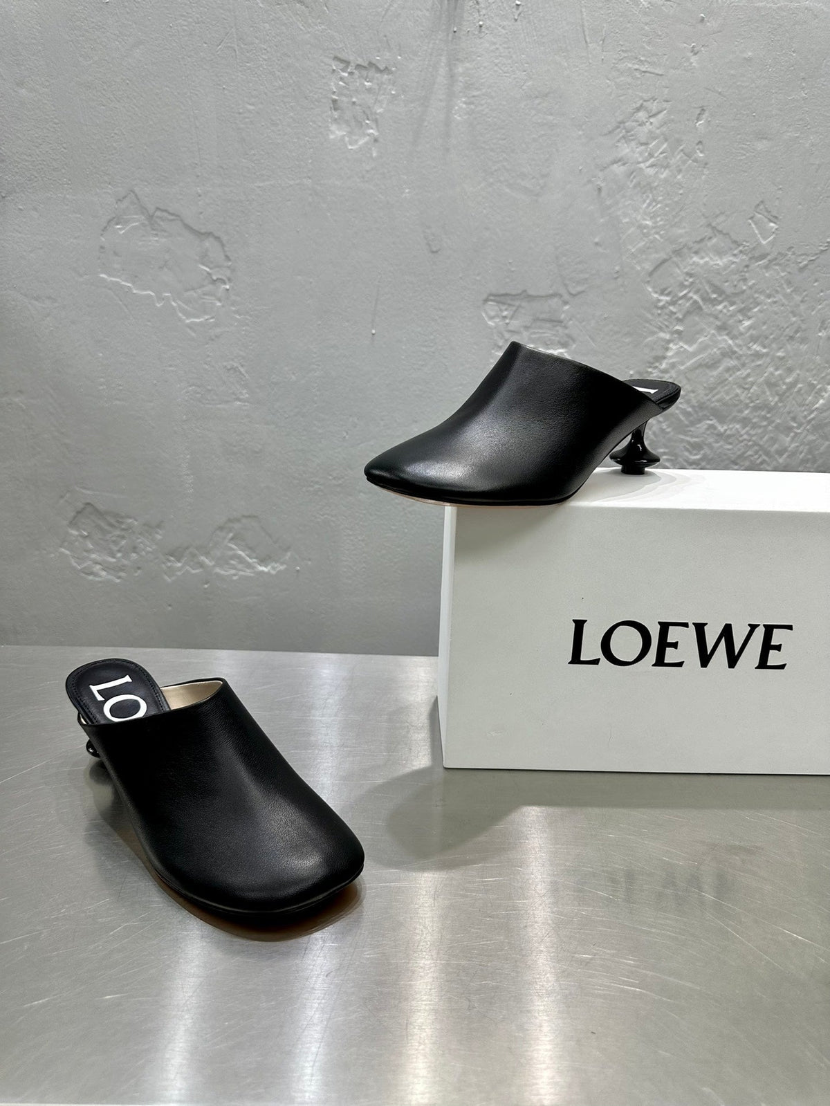LW TOY MULE 55 BLACK CALFSKIN
