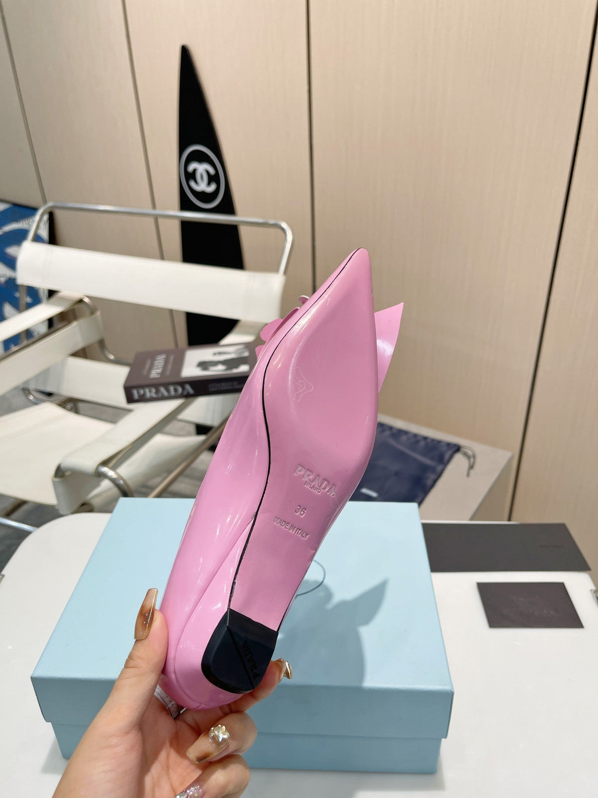 BALLET FLATS POINTED TOE IN PINK SHINY CALFSKIN ATTACHED FLOWERS