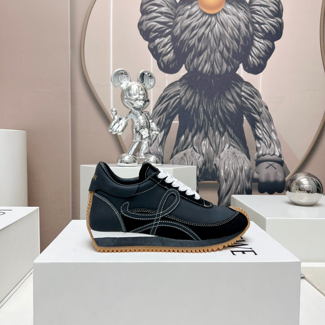 FLOW RUNNER SNEAKER IN FULL BLACK SUEDE AND SHEEPSKIN