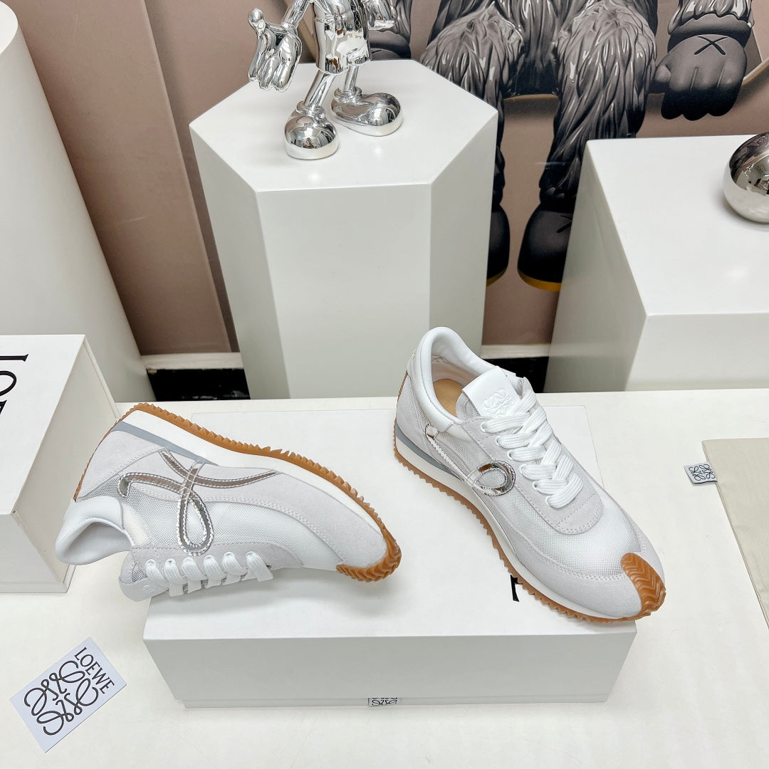 FLOW RUNNER SNEAKER IN WHITE IVORY SUEDE AND SHEEPSKIN