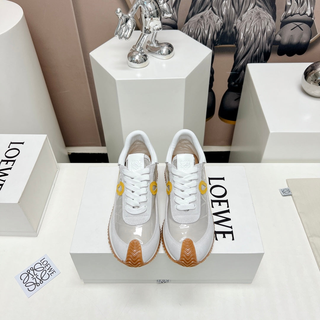 FLOW RUNNER SNEAKER IN PALE GRAY SUEDE AND SHEEPSKIN